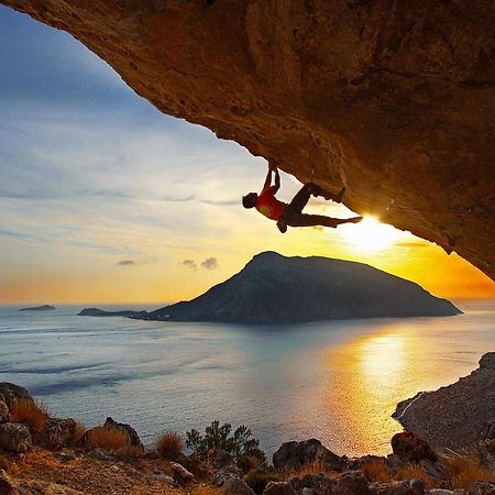 Via Ferrata Houses Myrties Exterior foto
